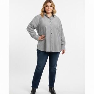 Lane Bryant Women's Button Down Gray‎ Pinstripe Size 18